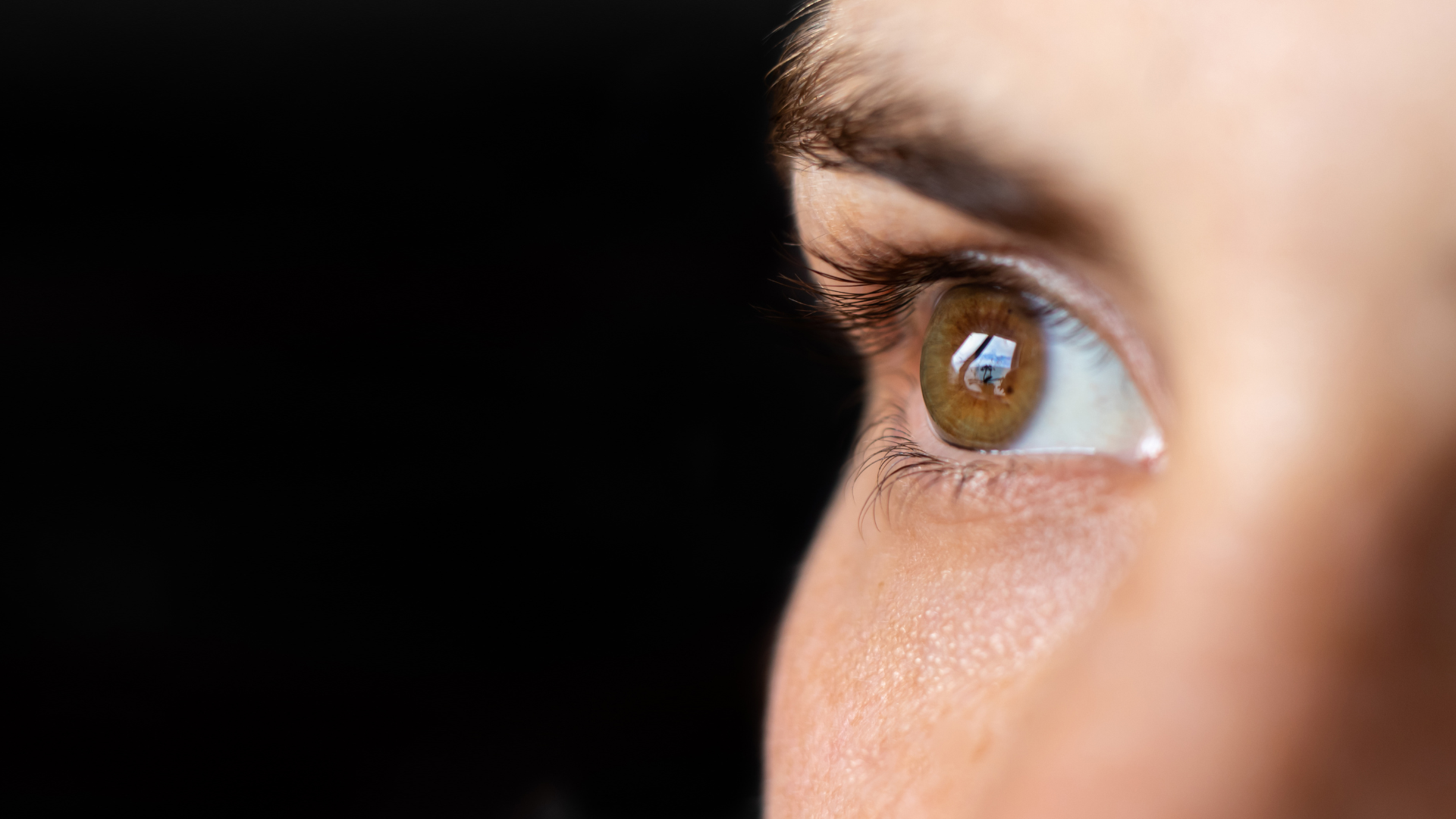 Keratoconus, laser eye surgery, Keratoconus doctor, eye close up, xenia implant, ICL, cross linking